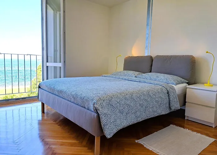 Apartman Nesso Panoramic Sea View Apartment *